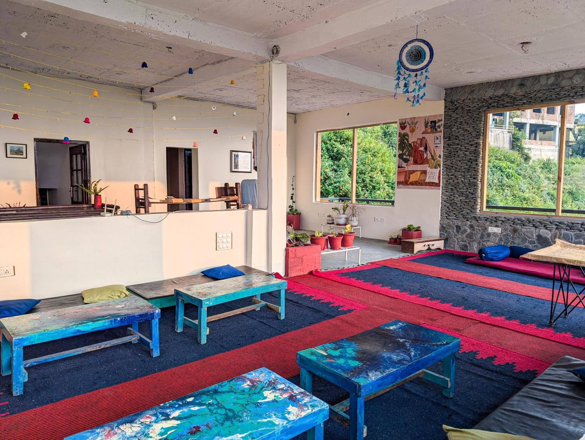 Hobo Hostel Dharamshala Bagian luar foto