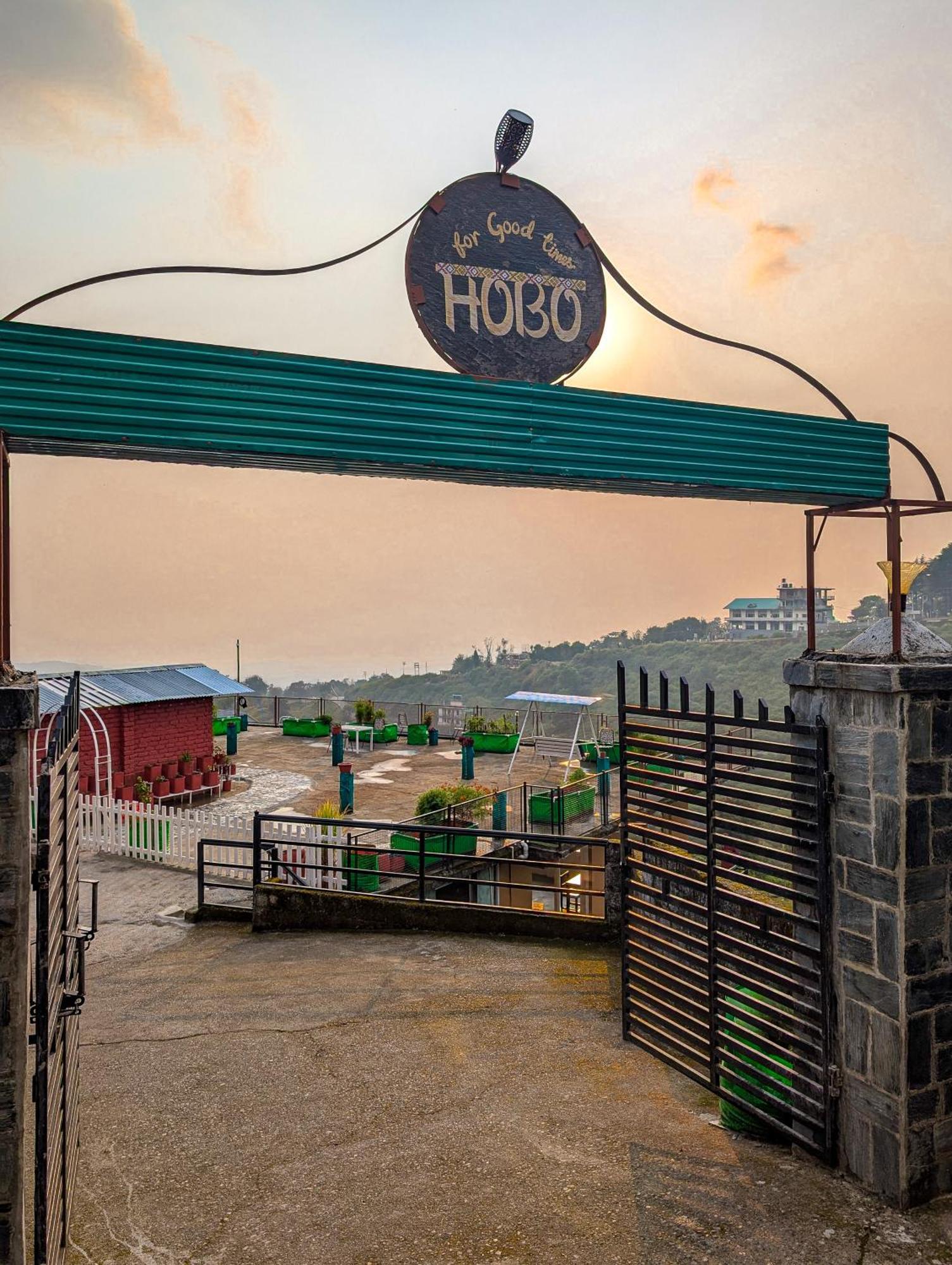 Hobo Hostel Dharamshala Bagian luar foto