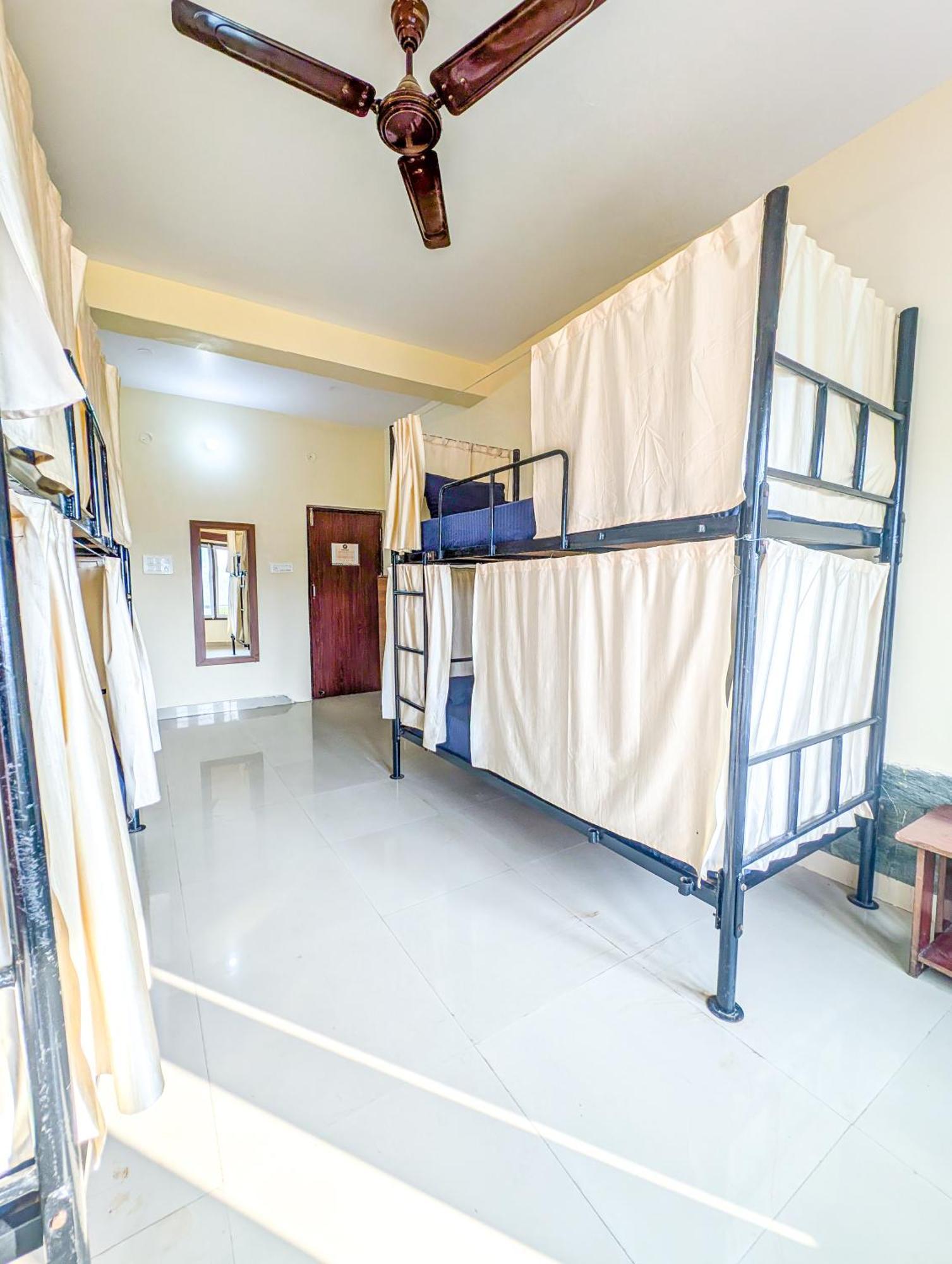 Hobo Hostel Dharamshala Bagian luar foto
